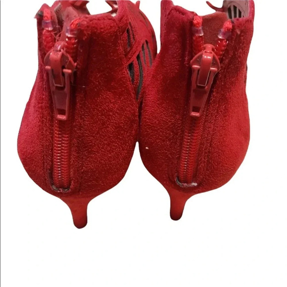 Paprika 2 Pairs Laser Cut Detail Lace up Heels Size 8.5 
Approx 4” heel - Picture 4 of 15